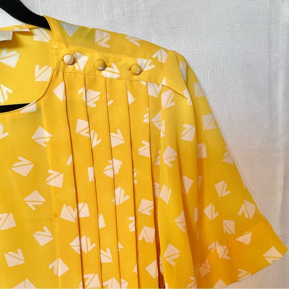 Vintage Josephine 80s Blouse Short Sleeve Shoulder Buttons Pleated Yellow sz 8 - Picture 3 of 8